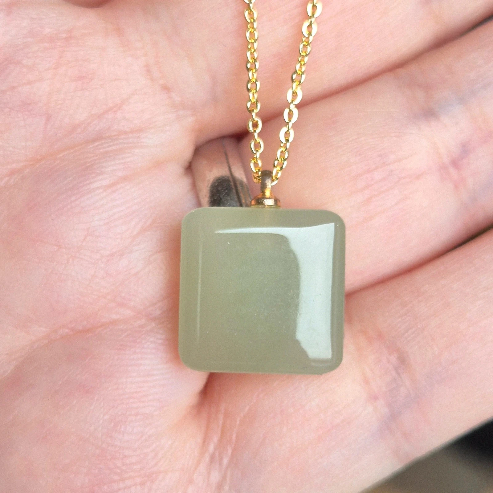 Natural untreated Nephrite pendant with necklace